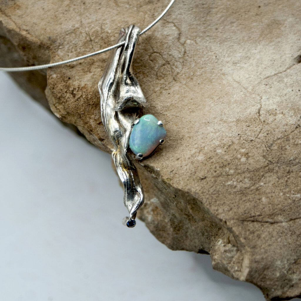 collier Mitsuro opale