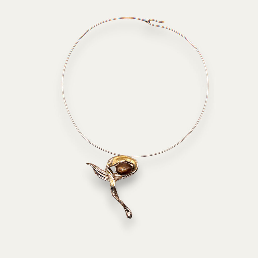 collier pierre de soleil