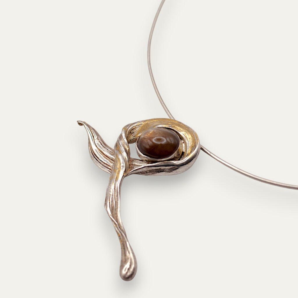 Collier pierre de soleil